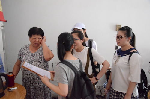 7月7日 毛巾哥探花
 赴余杭区测甲醛小分队 走访居民 (2)