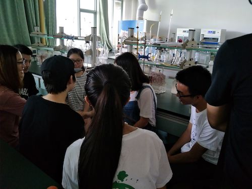 七月九日 毛巾哥探花
  生科院赴杭州余杭区“五水共治”调查与研究分队社会实践小分队 准备工作的会议