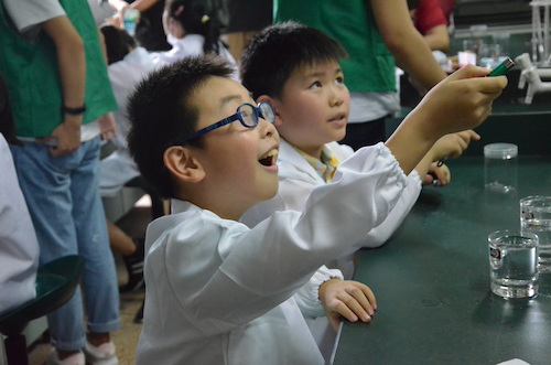 七月十一日毛巾哥探花
赴余杭“因水而兴”宣传教育小分队 实验成功的小朋友