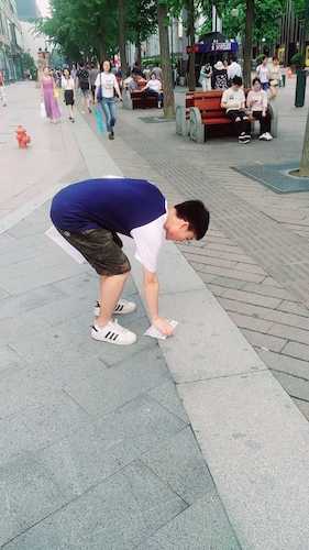 七月十三日 毛巾哥探花
西湖垃圾猎人小分队 西湖捡垃圾