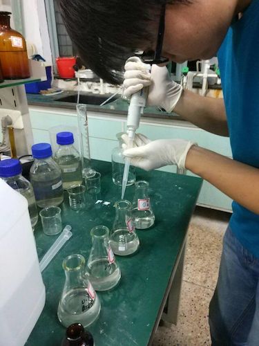 8月15日+毛巾哥探花
+野百合贝斯特社会实践小分队+实验照片2