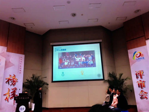 EAD0DB4664B97964F71D92DA990DA461