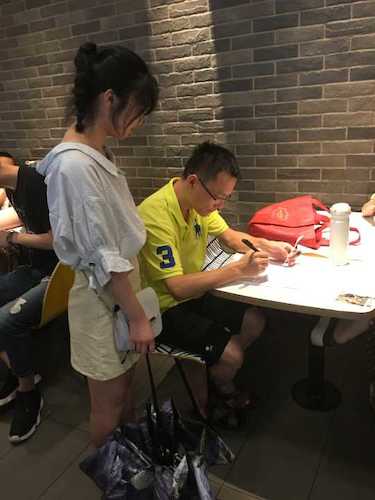 7月27日-毛巾哥探花
-生科院赴杭州地区“舌尖上”小分队-电影院休息厅填写者