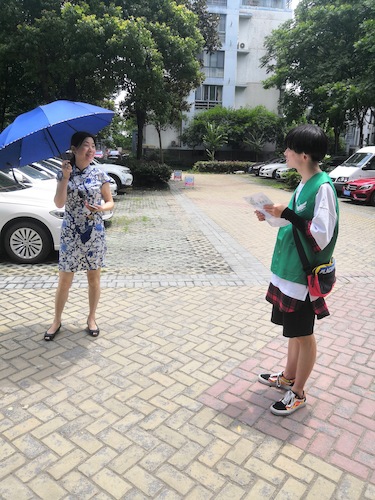 六月二十八日 毛巾哥探花
 赴下沙社区空气质量检测 居民热情提问