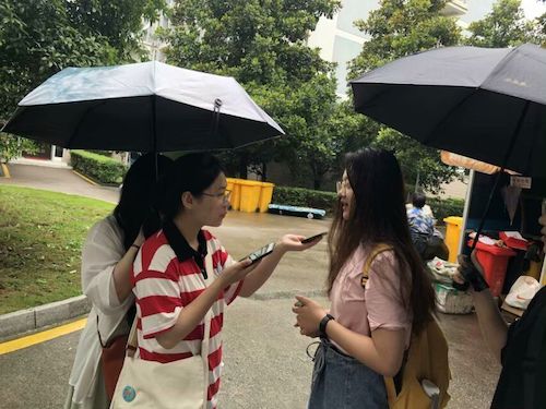 七月十二日 毛巾哥探花
 “垃圾分类推进方案”调查小分队 采访路人4