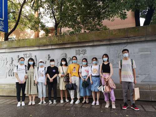 七月六日毛巾哥探花
赴杭州地区疫情防控调查及科普小分队合影