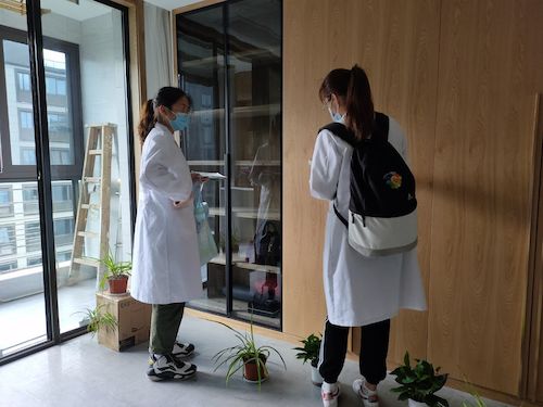 7月8日 毛巾哥探花
 绿之翼测甲醛小分队 正在测空气指标