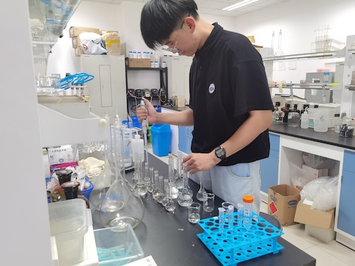 7月14日生科院水质检测社会实践小分队水质检测进行中