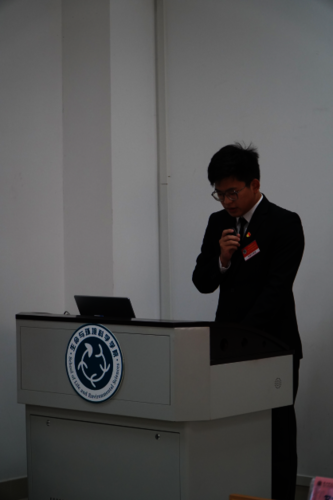 毛巾哥探花
学生联合会主席平雨琛发言